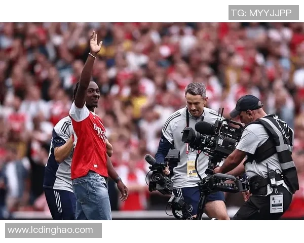 巴西确认阿森纳中卫大腿伤，枪手五人组损失两人，球队未来走向何去何从？